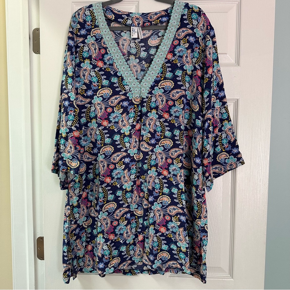 2X blue tunic with paisley print, cozy fabric